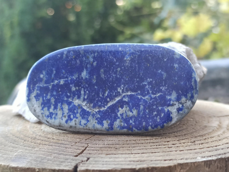 Cargue la imagen en el visor de la galería, Lapis Lazuli NATUREL d’Afghanistan galet Grade A++++ Galet Lapis Lazuli Dans la besace du p&#39;tit Poucet   
