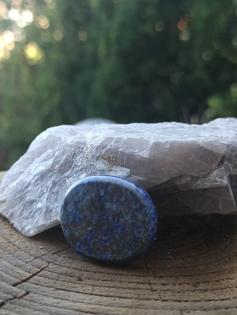 Cargue la imagen en el visor de la galería, Lapis Lazuli naturel d’Afghanistan pierre roulée Grade A++++ Pierre brute Dans la besace du p&#39;tit Poucet   
