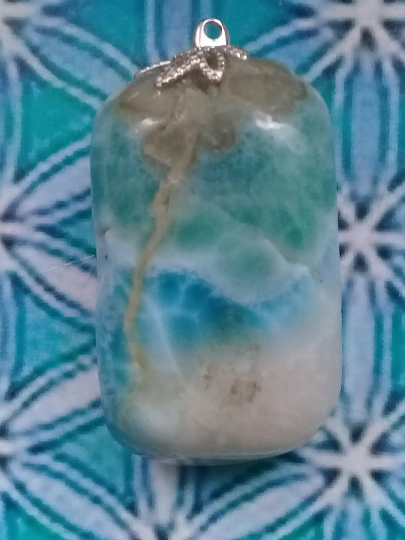 Chargez l'image dans la visionneuse de la galerie, Larimar de République Dominicaine pendentif Grade A ++++ Fourni avec cordon Pendentif Larimar
