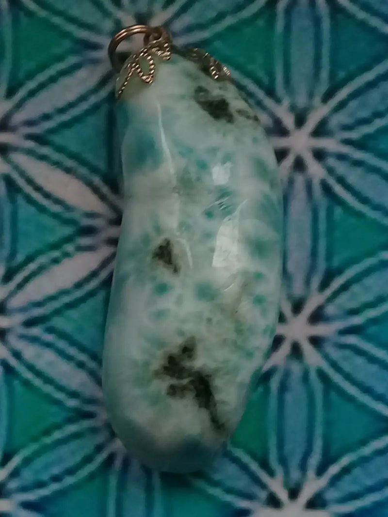 Chargez l'image dans la visionneuse de la galerie, Larimar de République Dominicaine pendentif Grade A ++++ Fourni avec cordon Pendentif Larimar
