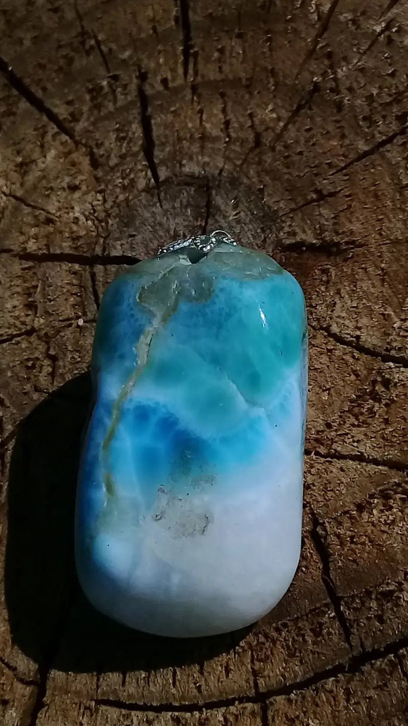 Chargez l'image dans la visionneuse de la galerie, Larimar de République Dominicaine pendentif Grade A ++++ Fourni avec cordon Pendentif Larimar
