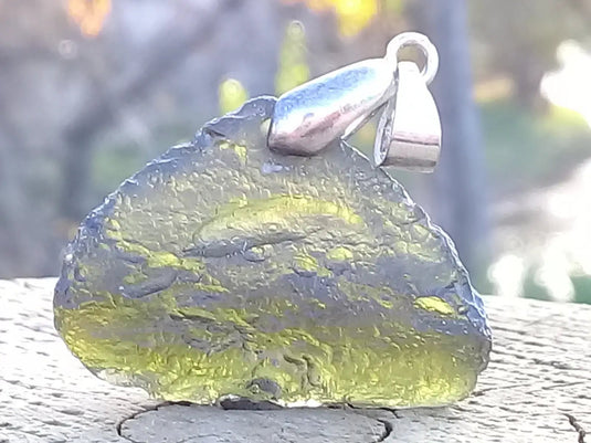 Moldavite pendentif Grade A ++++ (Fourni avec cordon) Moldavite pendentif
