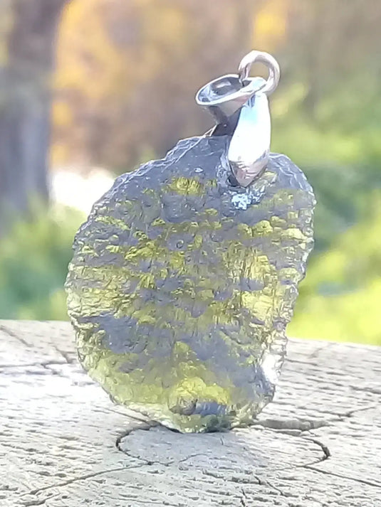 Moldavite pendentif Grade A ++++ (Fourni avec cordon) Moldavite pendentif