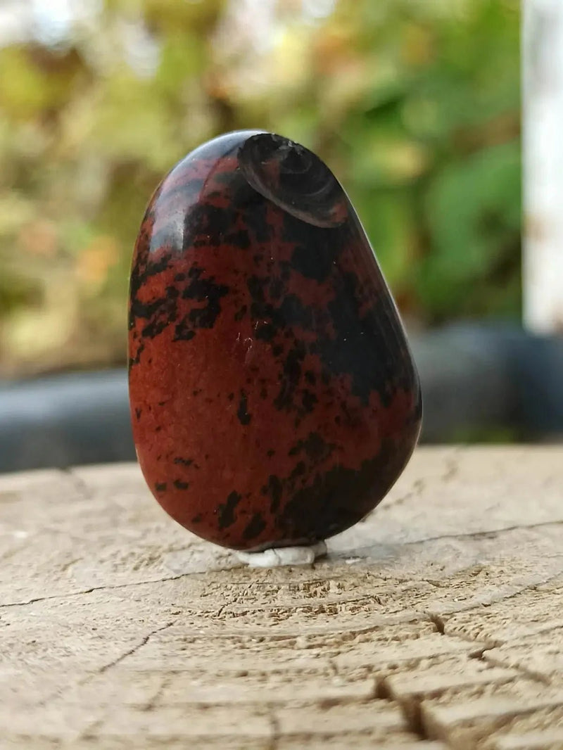 Load image into Gallery viewer, Obsidienne Acajou Magahony du Mexique pierre roulée Grade A++++ Obsidienne Acajou ou Magahony du Mexique
