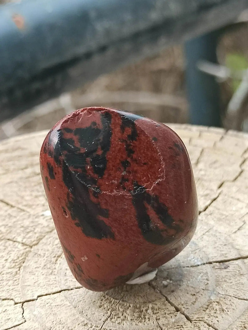 Load image into Gallery viewer, Obsidienne acajou Magahony du Mexique pierre roulée Grade A++++ Obsidienne Acajou ou Magahony du Mexique
