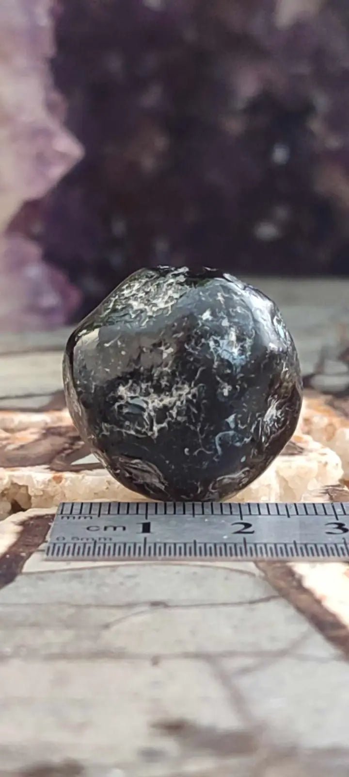 Load image into Gallery viewer, Obsidienne larme d’apache du Mexique pierre roulée Grade A++++ Obsidienne larme d’apache pierre roulée
