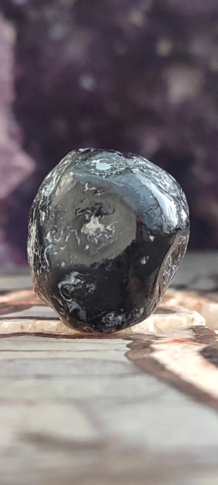 Load image into Gallery viewer, Obsidienne larme d’apache du Mexique pierre roulée Grade A++++ Obsidienne larme d’apache pierre roulée
