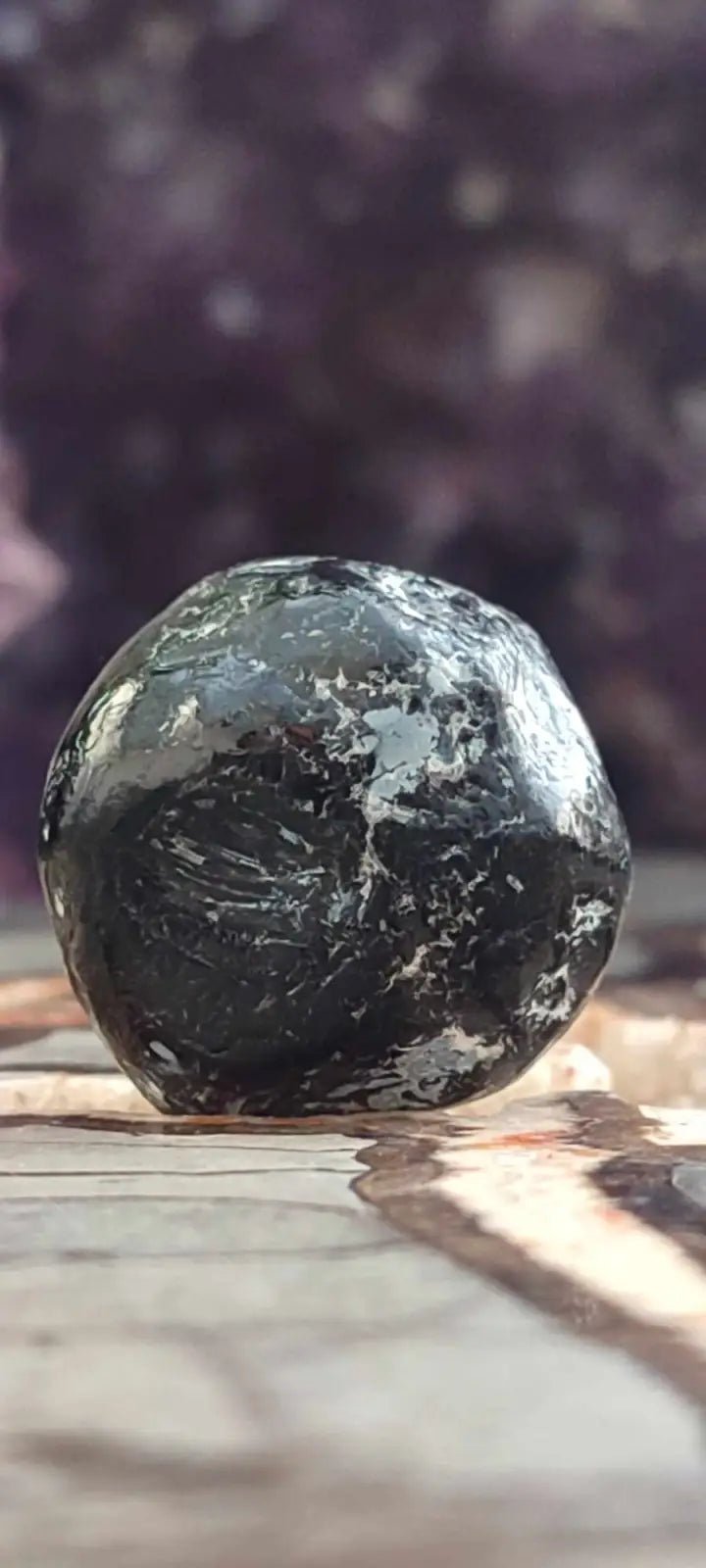 Load image into Gallery viewer, Obsidienne larme d’apache du Mexique pierre roulée Grade A++++ Obsidienne larme d’apache pierre roulée
