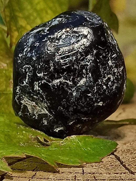 Obsidienne larme d’apache du Mexique pierre roulée Grade A++++ Obsidienne larme d'apache pierre roulée Dans la besace du p'tit Poucet   