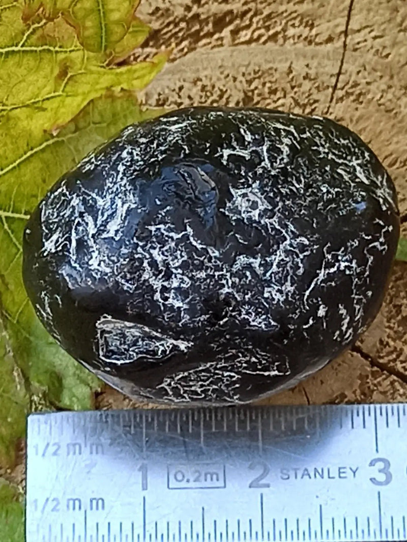 Load image into Gallery viewer, Obsidienne larme d’apache du Mexique pierre roulée Grade A++++ Obsidienne larme d’apache pierre roulée
