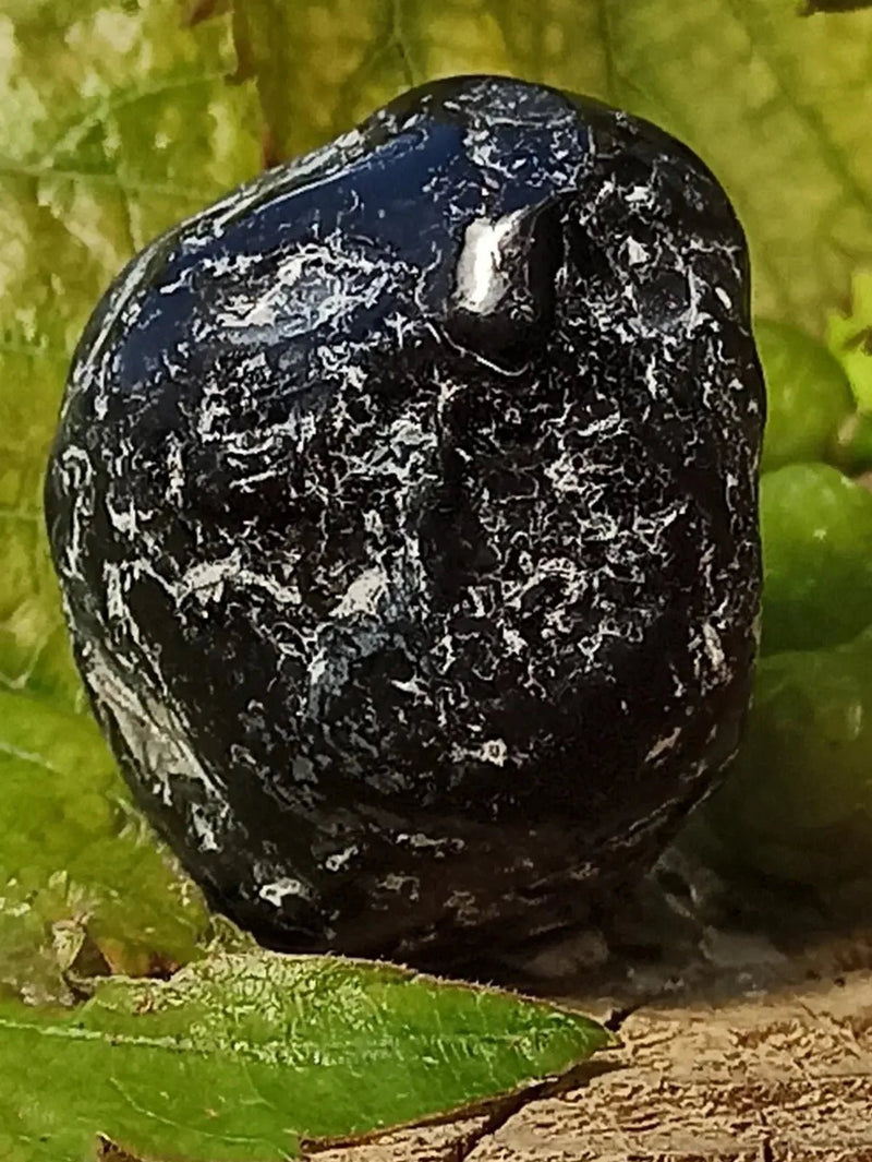 Load image into Gallery viewer, Obsidienne larme d’apache du Mexique pierre roulée Grade A++++ Obsidienne larme d’apache pierre roulée
