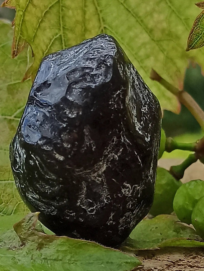 Load image into Gallery viewer, Obsidienne larme d’apache du Mexique pierre roulée Grade A++++ Obsidienne larme d’apache pierre roulée
