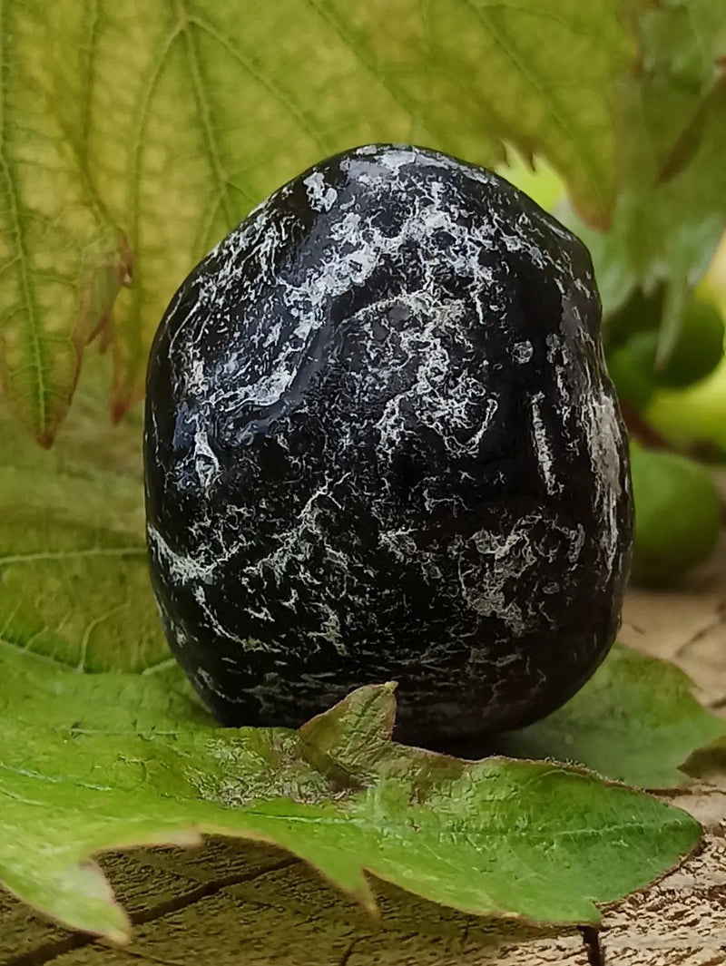 Load image into Gallery viewer, Obsidienne larme d’apache du Mexique pierre roulée Grade A++++ Obsidienne larme d’apache pierre roulée
