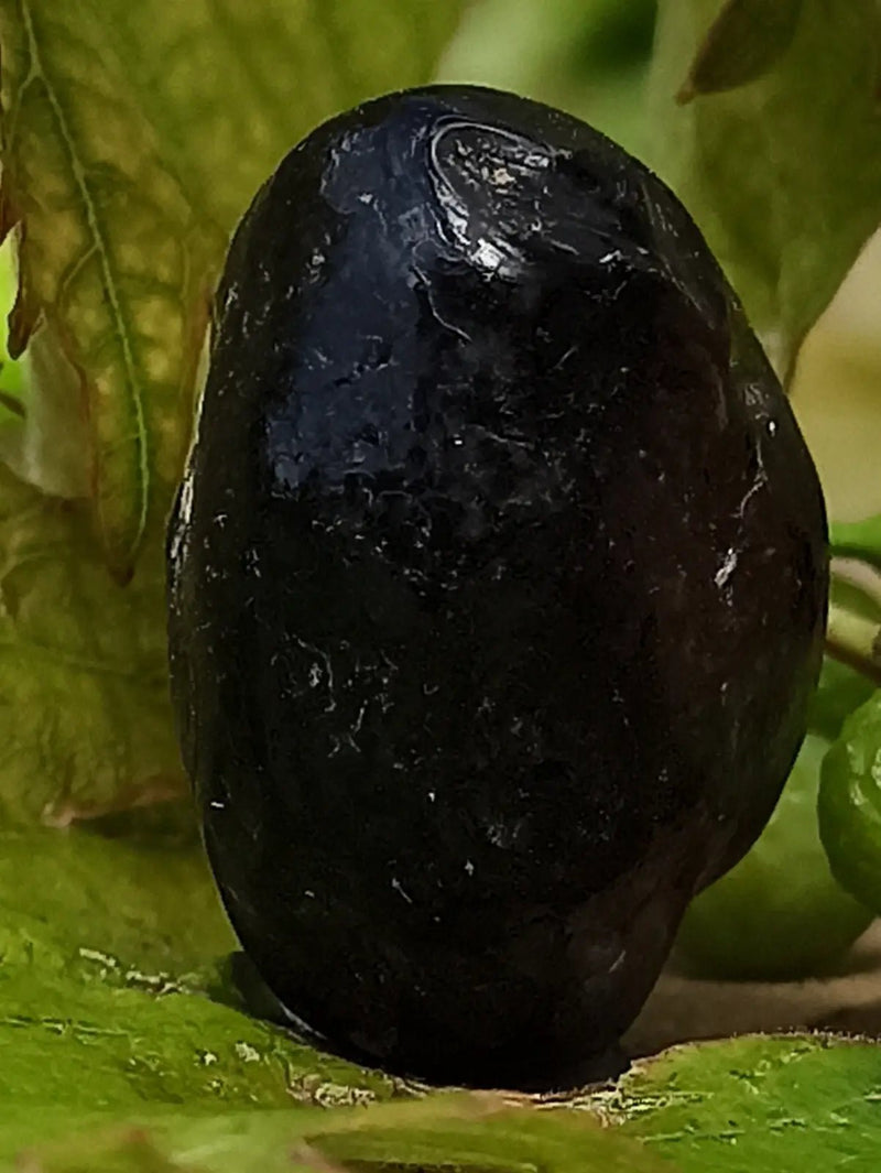 Load image into Gallery viewer, Obsidienne larme d’apache du Mexique pierre roulée Grade A++++ Obsidienne larme d’apache pierre roulée
