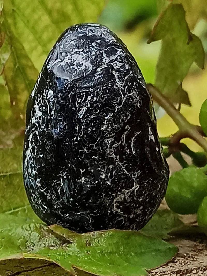 Load image into Gallery viewer, Obsidienne larme d’apache du Mexique pierre roulée Grade A++++ Obsidienne larme d’apache pierre roulée
