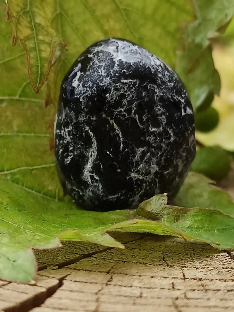 Load image into Gallery viewer, Obsidienne larme d’apache du Mexique pierre roulée Grade A++++ Obsidienne larme d’apache pierre roulée
