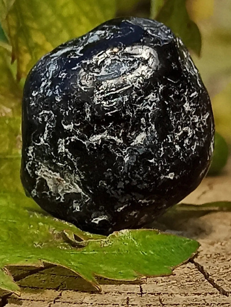 Load image into Gallery viewer, Obsidienne larme d’apache du Mexique pierre roulée Grade A++++ Obsidienne larme d’apache pierre roulée
