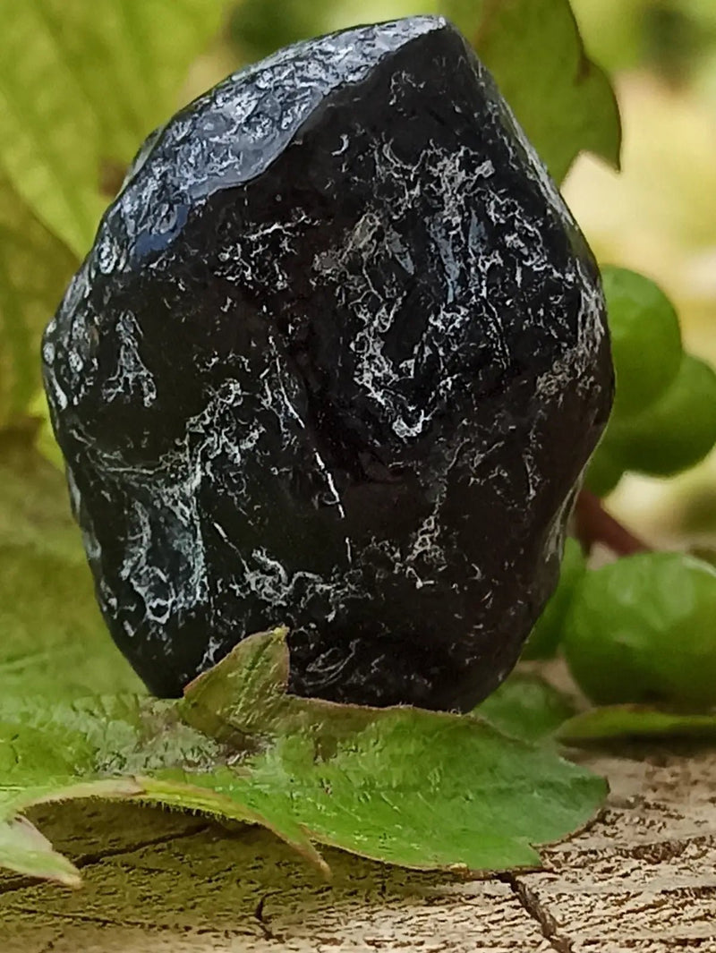 Load image into Gallery viewer, Obsidienne larme d’apache du Mexique pierre roulée Grade A++++ Obsidienne larme d’apache pierre roulée
