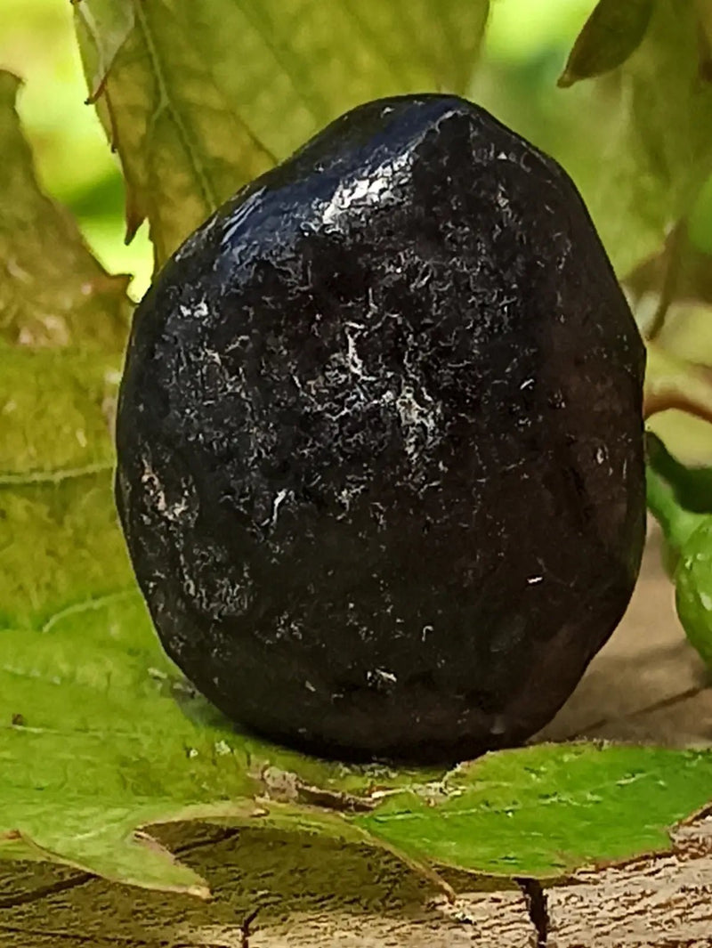 Load image into Gallery viewer, Obsidienne larme d’apache du Mexique pierre roulée Grade A++++ Obsidienne larme d’apache pierre roulée
