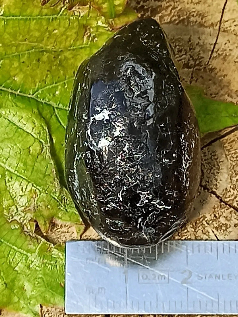 Load image into Gallery viewer, Obsidienne larme d’apache du Mexique pierre roulée Grade A++++ Obsidienne larme d’apache pierre roulée
