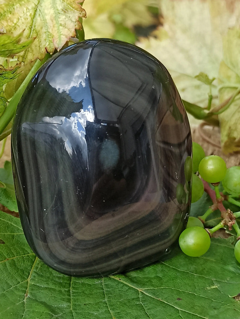 Cargue la imagen en el visor de la galería, Obsidienne Oeil céleste du Mexique galet Grade A++++ Obsidienne œil céleste galet Dans la besace du p&#39;tit Poucet   
