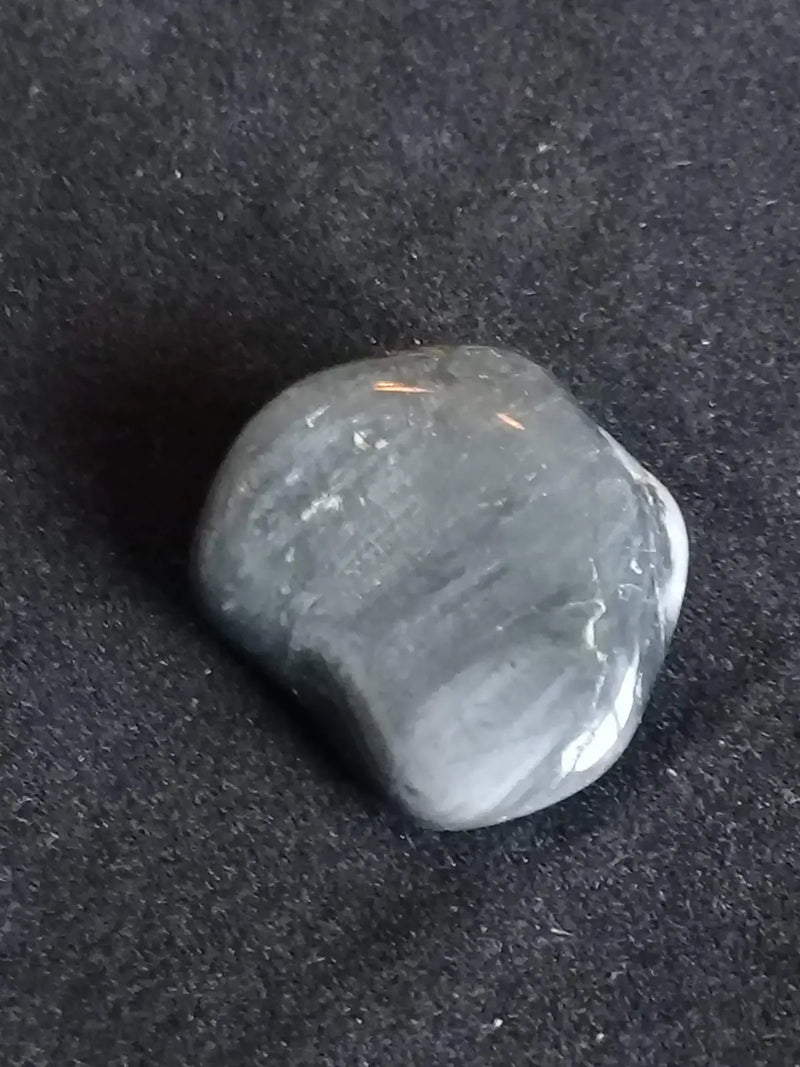 Chargez l&#39;image dans la visionneuse de la galerie, Œil de chat pierre roulée Grade A++++ Œil de chat pierre roulée
