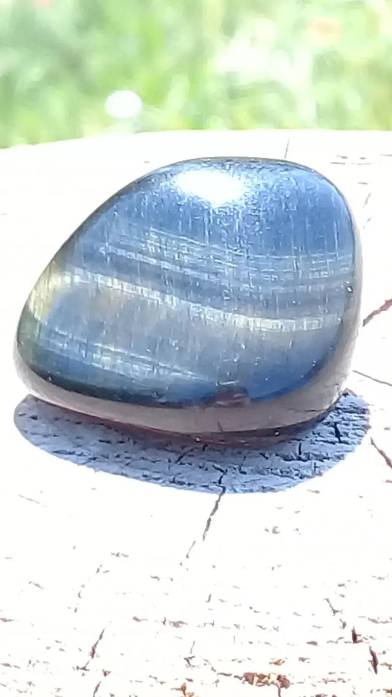 Chargez l'image dans la visionneuse de la galerie, Œil de faucon pierre roulée Grade A ++++ Pierre roulée Œil de faucon
