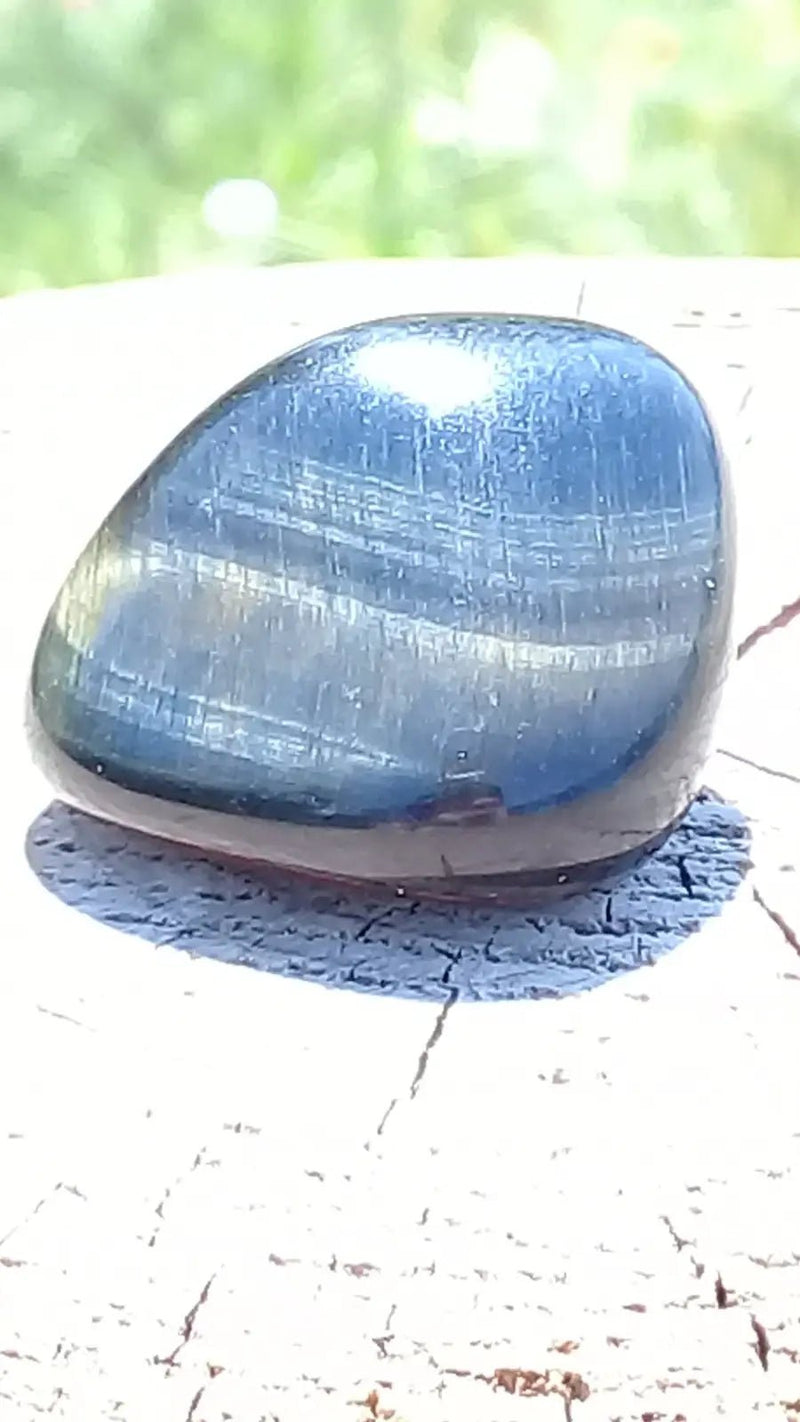 Chargez l'image dans la visionneuse de la galerie, Œil de faucon pierre roulée Grade A ++++ Pierre roulée Œil de faucon
