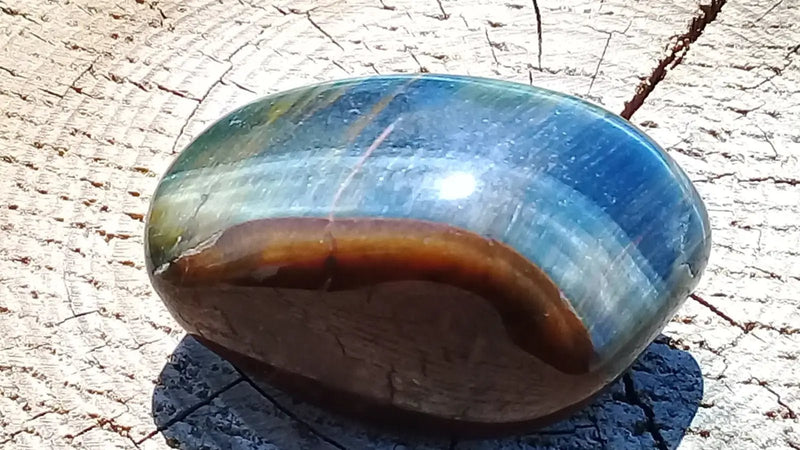 Load image into Gallery viewer, Œil de faucon pierre roulée Grade A ++++ Pierre roulée Œil de faucon
