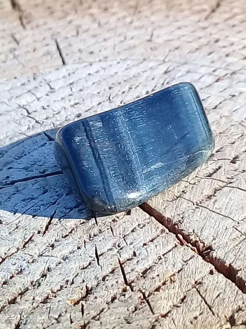 Load image into Gallery viewer, Oeil de faucon pierre roulée Grade A ++++ Œil de faucon pierre roulée
