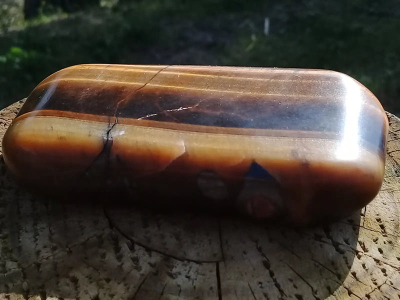 Load image into Gallery viewer, Oeil de tigre Galet Grade A ++++ Œil de tigre Galet
