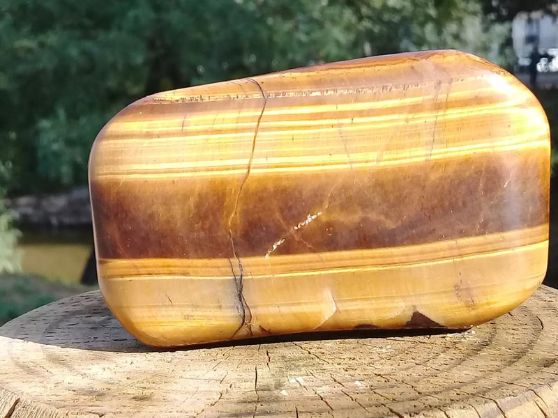 Load image into Gallery viewer, Oeil de tigre Galet Grade A ++++ Œil de tigre Galet
