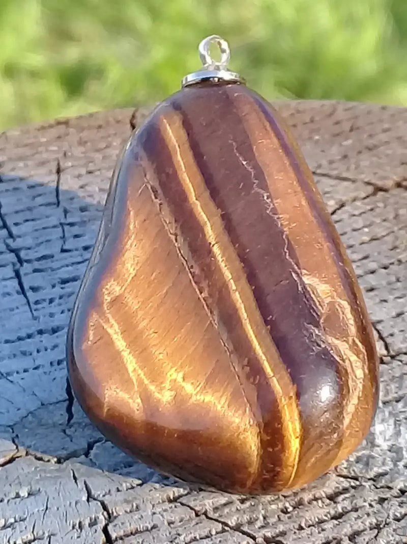 Load image into Gallery viewer, Œil de tigre pendentif Grade A ++++ (Fourni avec cordon) Œil de tigre Pendentif
