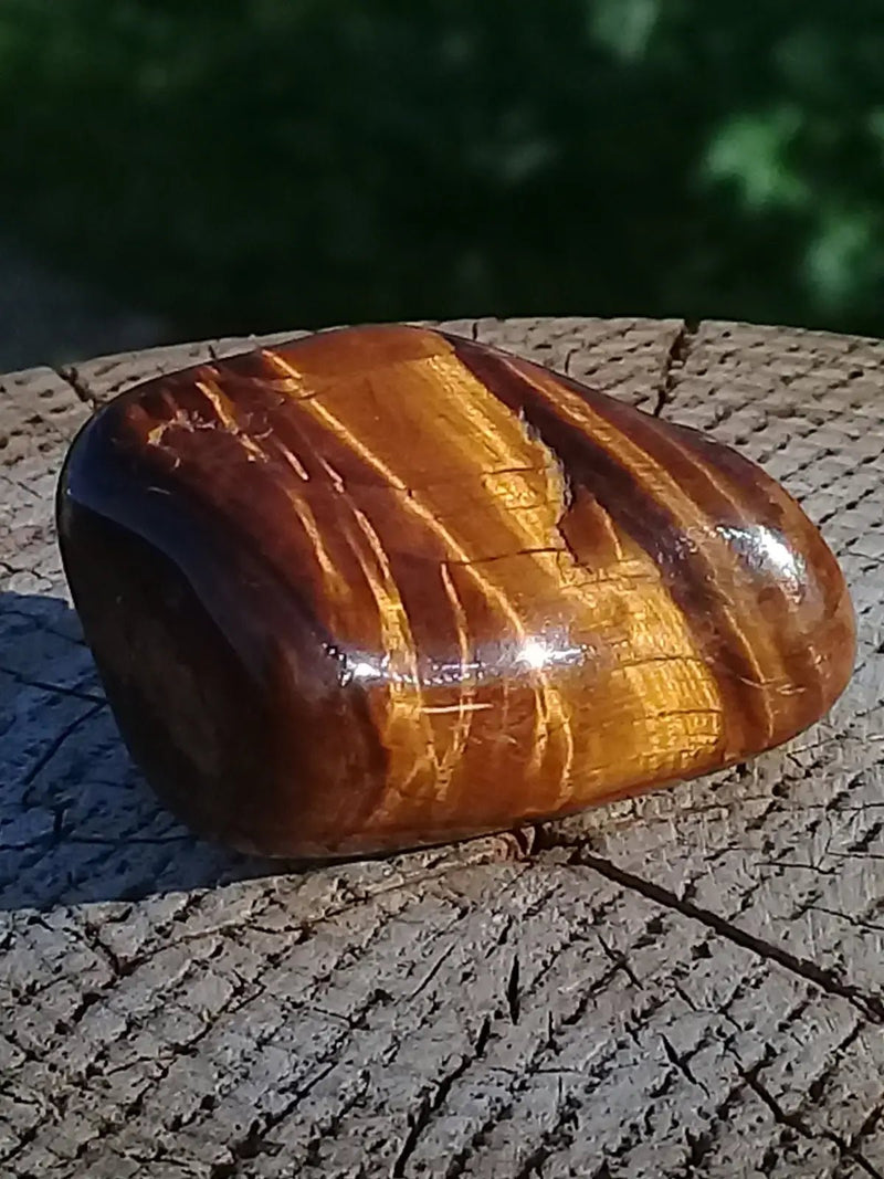 Load image into Gallery viewer, Œil de Tigre pierre roulée Grade A ++++ Œil de Tigre pierre roulée
