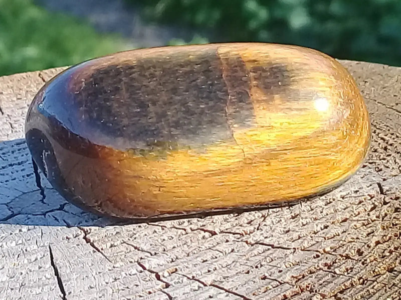 Load image into Gallery viewer, Œil de Tigre pierre roulée Grade A ++++ Œil de Tigre pierre roulée
