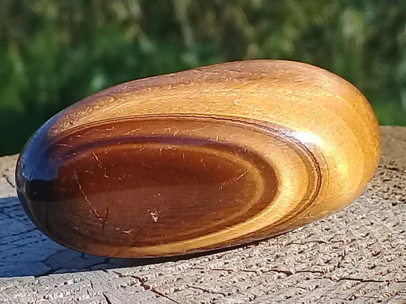 Load image into Gallery viewer, Œil de Tigre pierre roulée Grade A ++++ Œil de Tigre pierre roulée
