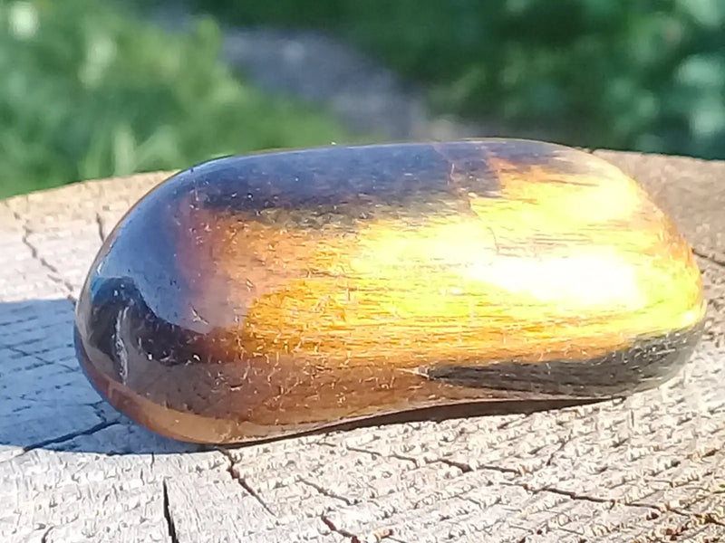 Load image into Gallery viewer, Œil de Tigre pierre roulée Grade A ++++ Œil de Tigre pierre roulée
