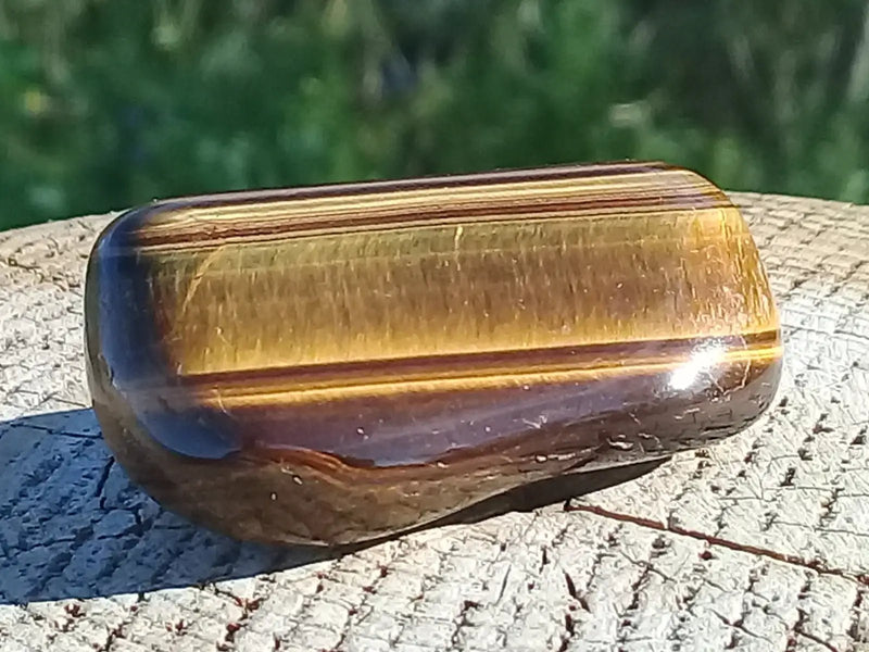 Load image into Gallery viewer, Œil de Tigre pierre roulée Grade A ++++ Œil de Tigre pierre roulée
