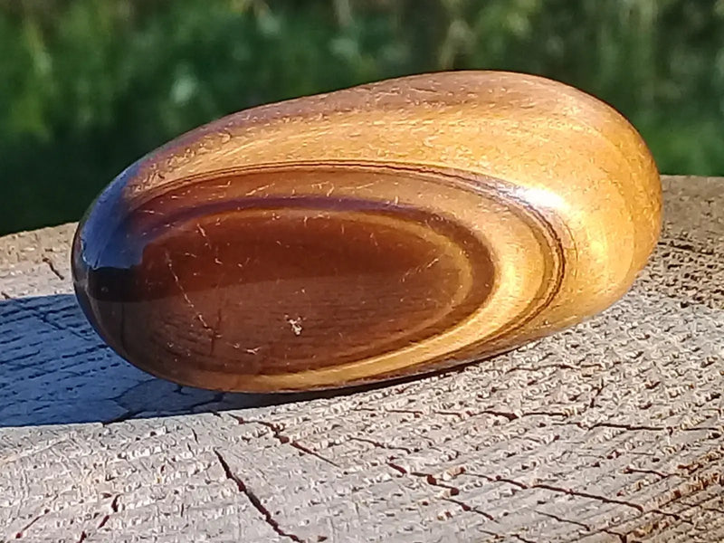 Load image into Gallery viewer, Œil de Tigre pierre roulée Grade A ++++ Œil de Tigre pierre roulée
