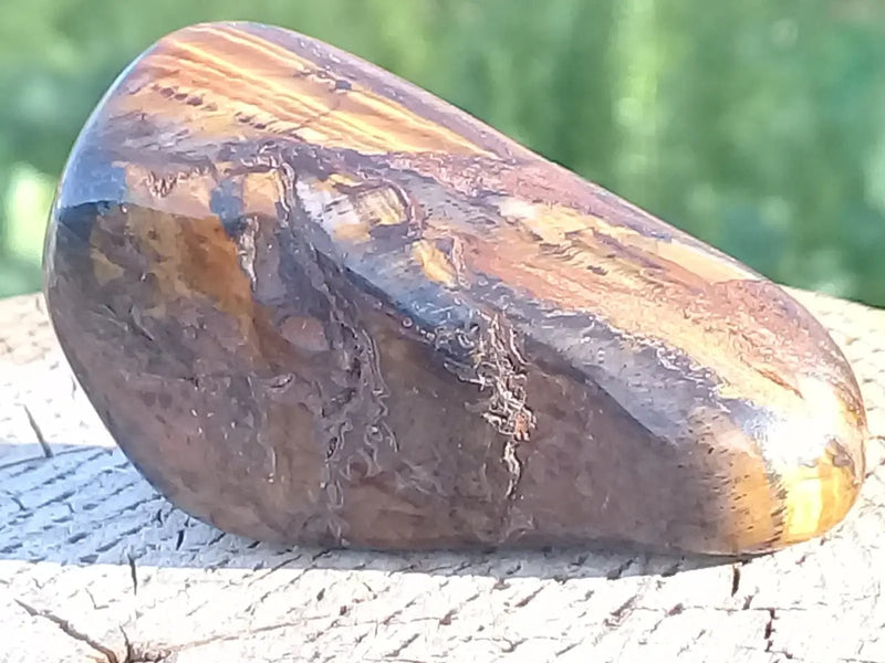 Load image into Gallery viewer, Œil de Tigre pierre roulée Grade A ++++ Œil de Tigre pierre roulée
