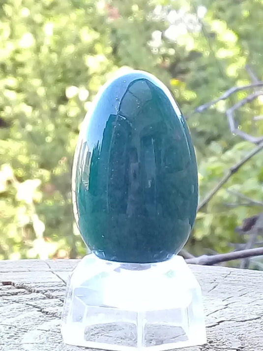Œuf ’ Tantra Yoni ’ en Aventurine verte du Brésil Grade A ++++ Moyen modèle Œuf ’ Tantra Yoni ’ en Aventurine verte du Brésil Moyen modèle