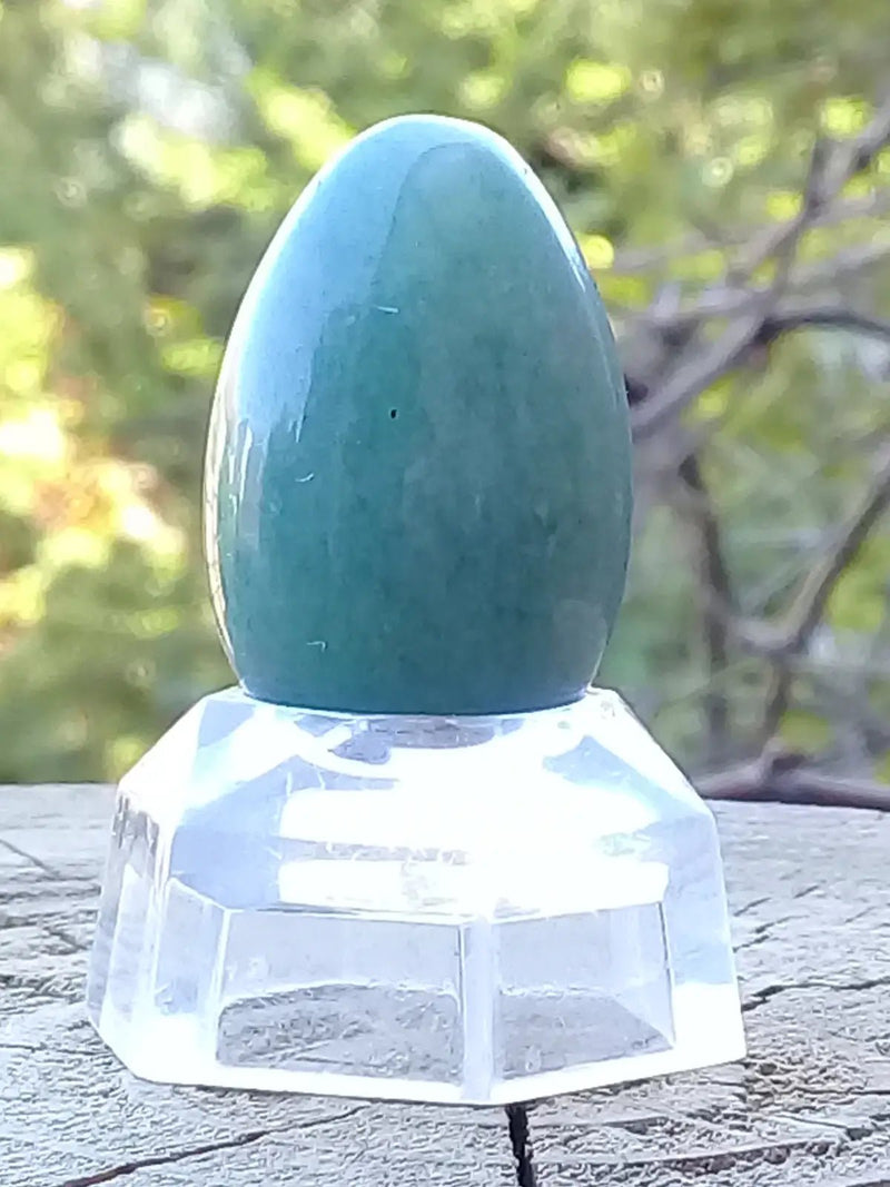 Load image into Gallery viewer, Œuf ’ Tantra Yoni ’ en Aventurine verte du Brésil Grade A ++++ Petit modèle Œuf ’ Tantra Yoni ’ en Aventurine verte du Brésil Petit modèle
