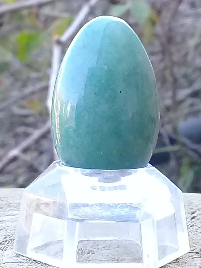 Load image into Gallery viewer, Œuf ’ Tantra Yoni ’ en Aventurine verte du Brésil Grade A ++++ Petit modèle Œuf ’ Tantra Yoni ’ en Aventurine verte du Brésil Petit modèle
