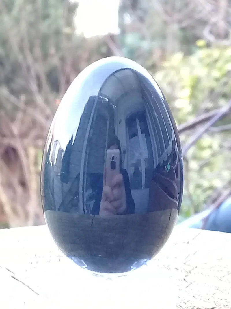 Load image into Gallery viewer, Œuf ’ Tantra Yoni ’ en Jade Néphrite de Birmanie Grade A++++ Moyen modèle Œuf ’ Tantra Yoni ’ en Jade de Birmanie
