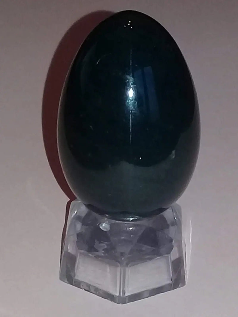 Load image into Gallery viewer, Œuf ’ Tantra Yoni ’ en Jade Néphrite de Birmanie Grade A++++ Moyen modèle Œuf ’ Tantra Yoni ’ en Jade de Birmanie
