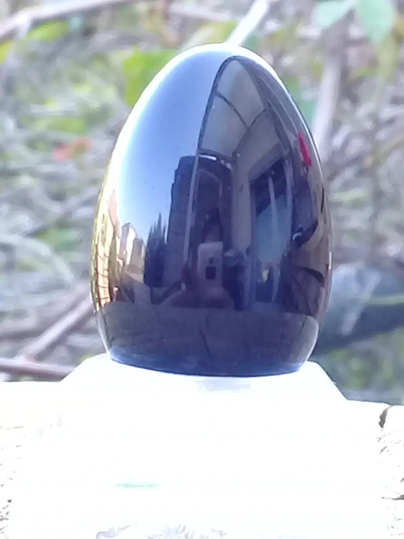 Load image into Gallery viewer, Œuf ’ Tantra Yoni ’ en Obsidienne noire du Mexique Grade A ++++ Petit modèle Œuf ’ Tantra Yoni ’ en Obsidienne noire du Mexique Petit modèle

