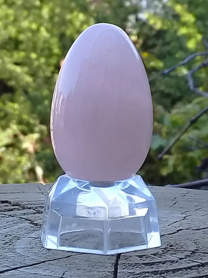 Load image into Gallery viewer, Œuf ’ Tantra Yoni ’ en Quartz rose du Brésil Grade A ++++ Moyen modèle Œuf ’ Tantra Yoni ’ en Quartz rose du Brésil Moyen modèle
