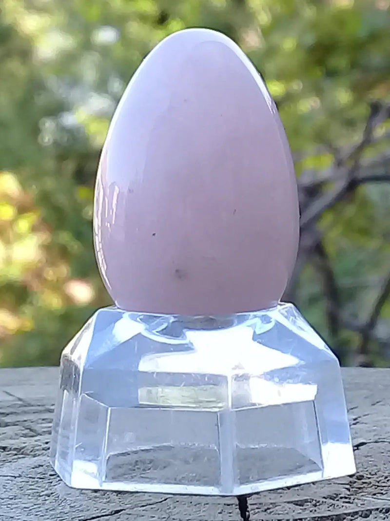 Load image into Gallery viewer, Œuf ’ Tantra Yoni ’ en Quartz rose du Brésil Grade A ++++ Petit modèle Œuf ’ Tantra Yoni ’ en Quartz rose du Brésil Petit modèle
