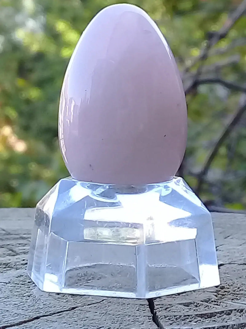 Load image into Gallery viewer, Œuf ’ Tantra Yoni ’ en Quartz rose du Brésil Grade A ++++ Petit modèle Œuf ’ Tantra Yoni ’ en Quartz rose du Brésil Petit modèle

