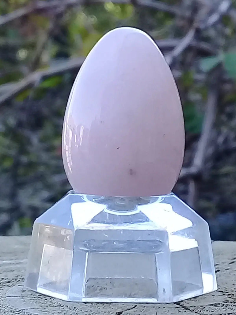Load image into Gallery viewer, Œuf ’ Tantra Yoni ’ en Quartz rose du Brésil Grade A ++++ Petit modèle Œuf ’ Tantra Yoni ’ en Quartz rose du Brésil Petit modèle
